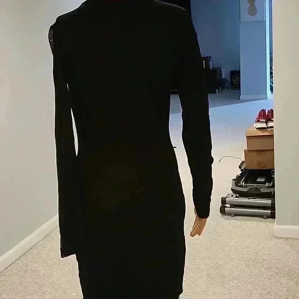 Dress - Picture 8 of 9